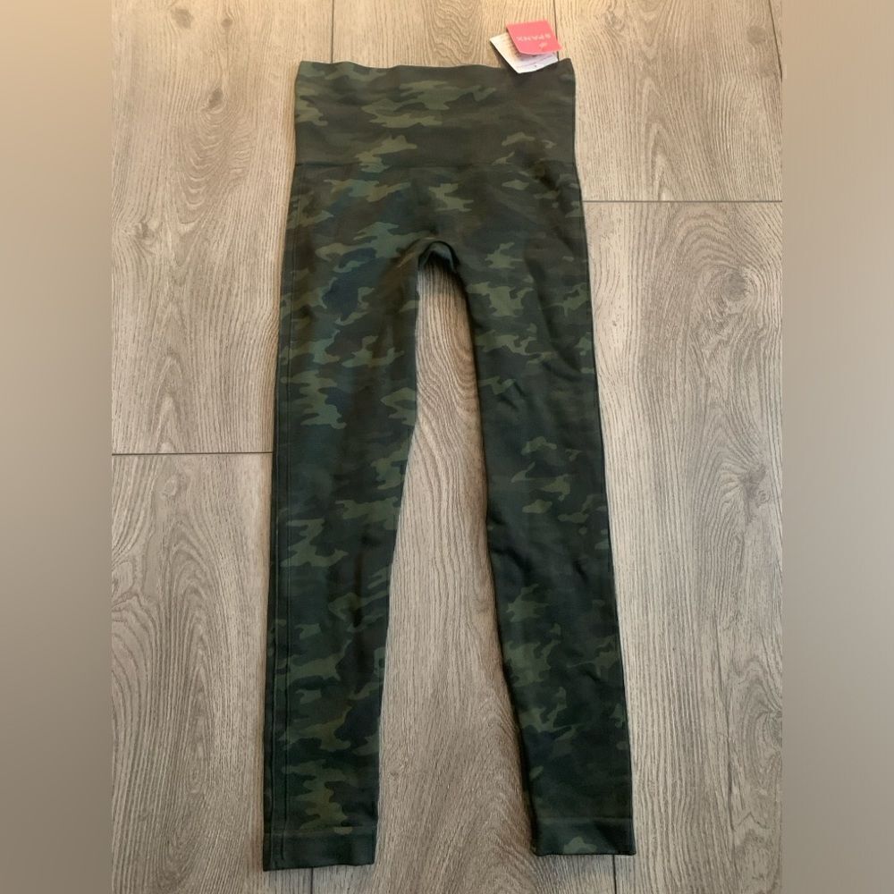 Spanx green camouflage look at me now leggings